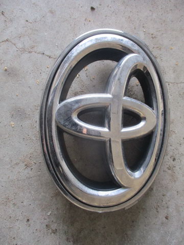 Эмблема для Toyota Camry (V50) 2011-2017