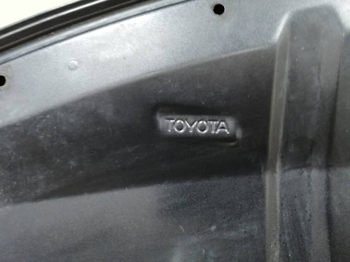 Капот Toyota Avensis (T270) 2009>