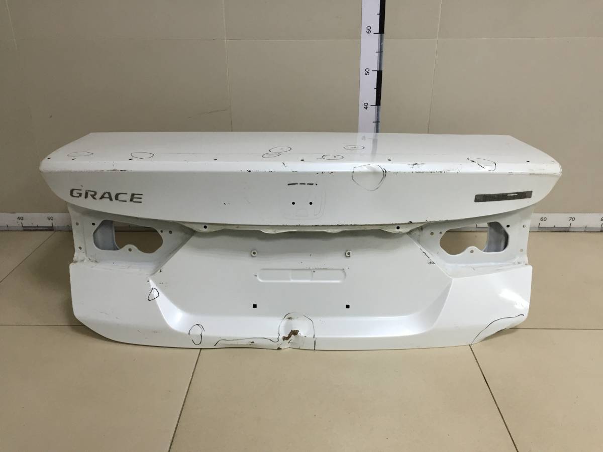 Крышка багажника Honda Grace 2014-2020