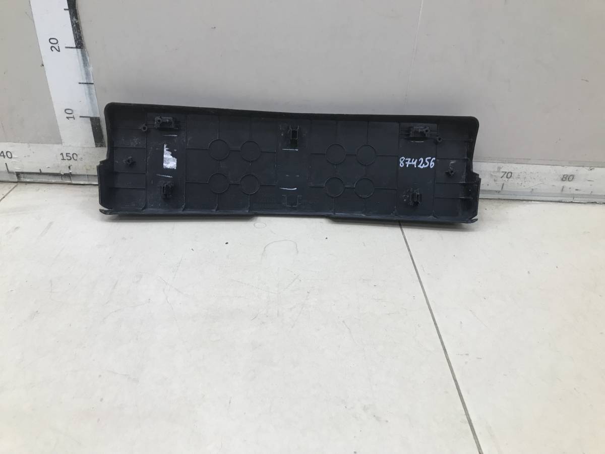 Накладка переднего бампера под номер Geely Atlas FX11 2023