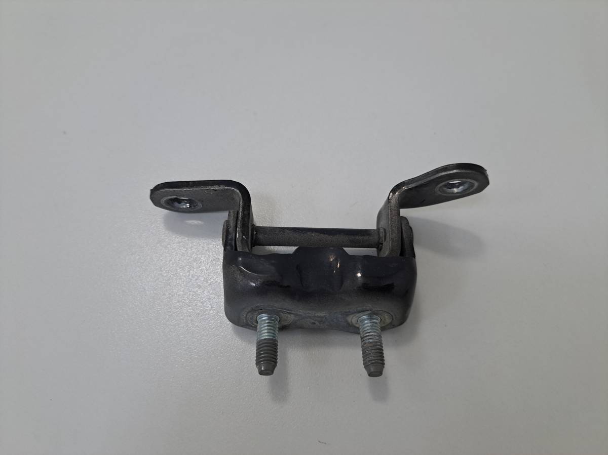 Петля двери задней левой верхняя Toyota Camry (XV30) 2001-2006