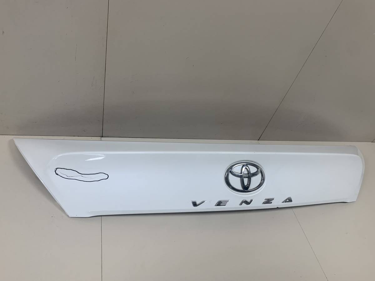 Накладка двери багажника Toyota Venza (V10) 2009-2017