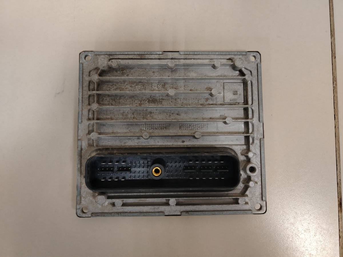 Блок управления двигателем Ford Fiesta (MK5) 2002-2008