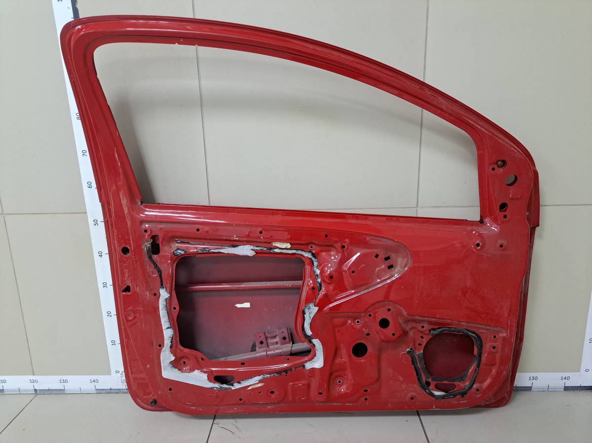 Дверь передняя левая Toyota Aygo 2005-2014
