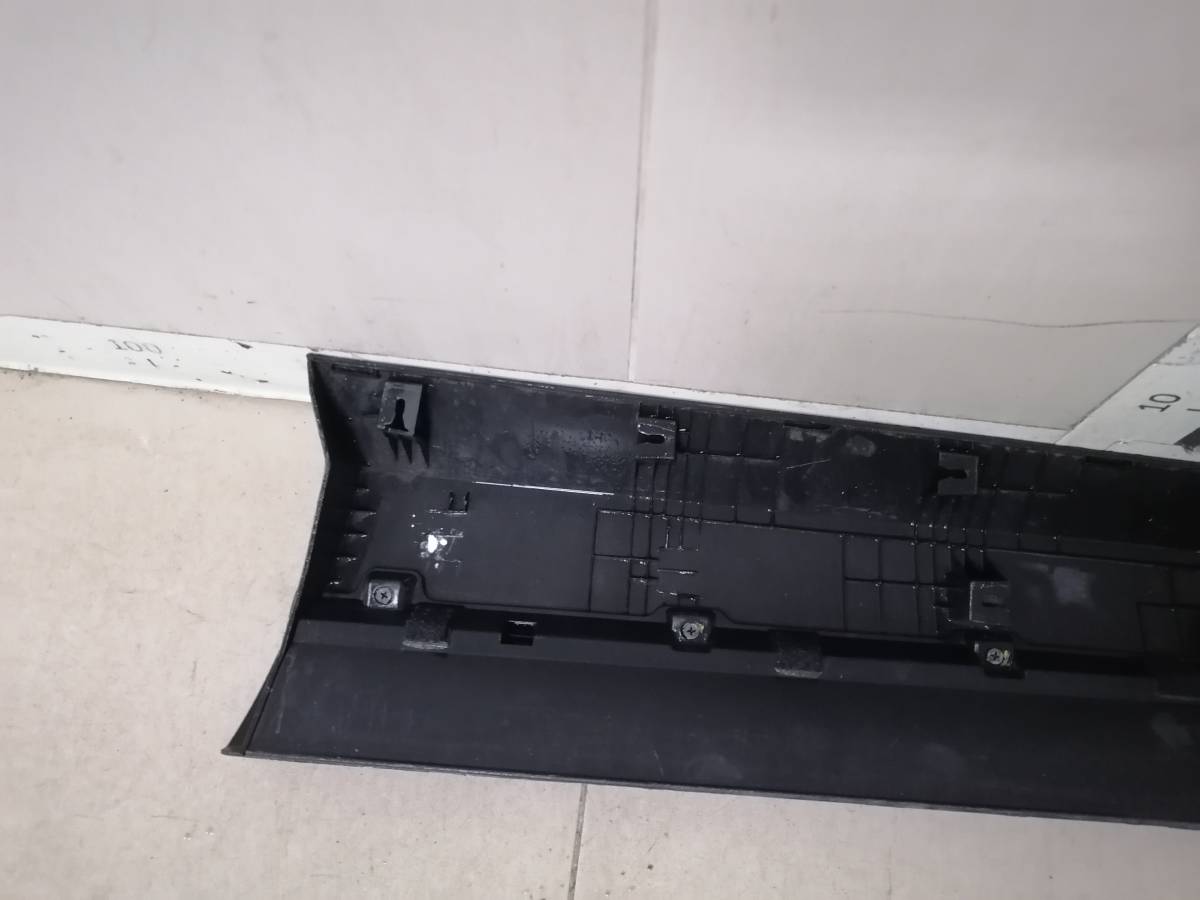 Накладка двери передней левой Hyundai Tucson NX4 2021
