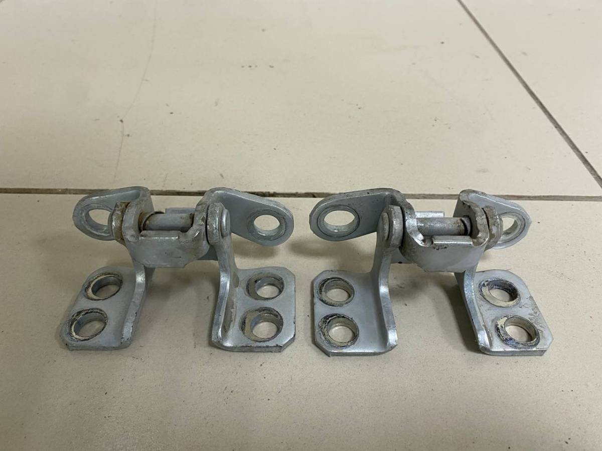 Петля двери багажника Toyota Land Cruiser Prado (J120) 2002-2009