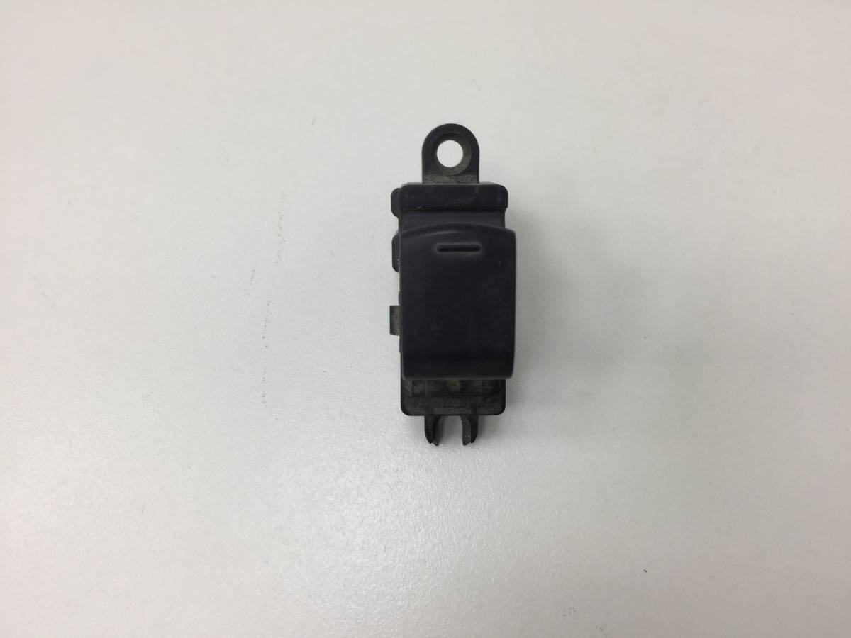 Кнопка стеклоподъемника Nissan Qashqai (J10) 2006-2013