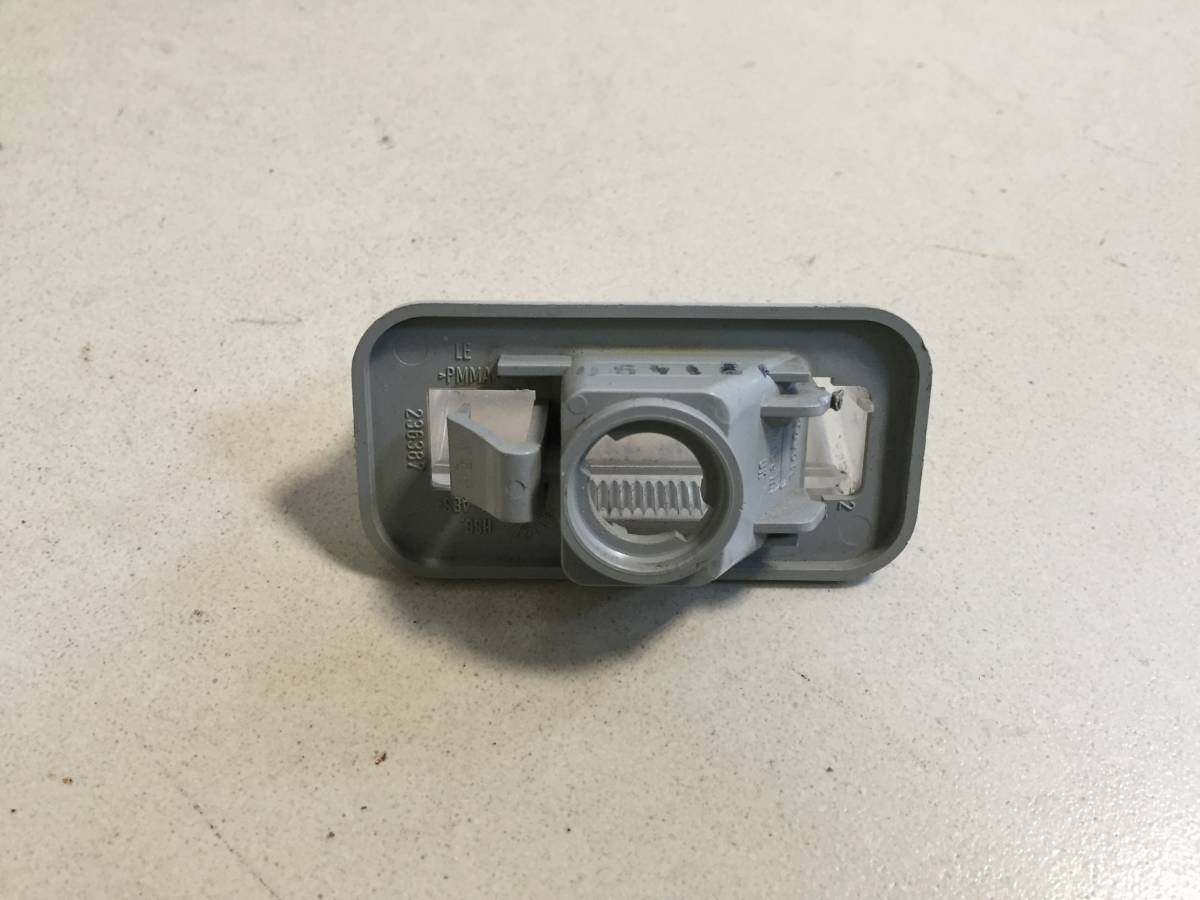 Фонарь подсветки номера Toyota Avensis (T250) 2003-2009