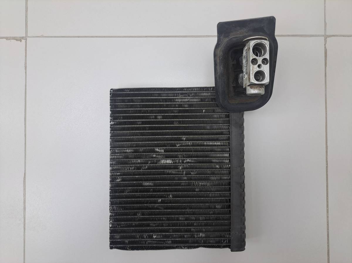 Испаритель кондиционера BMW X5 E70 2007-2013
