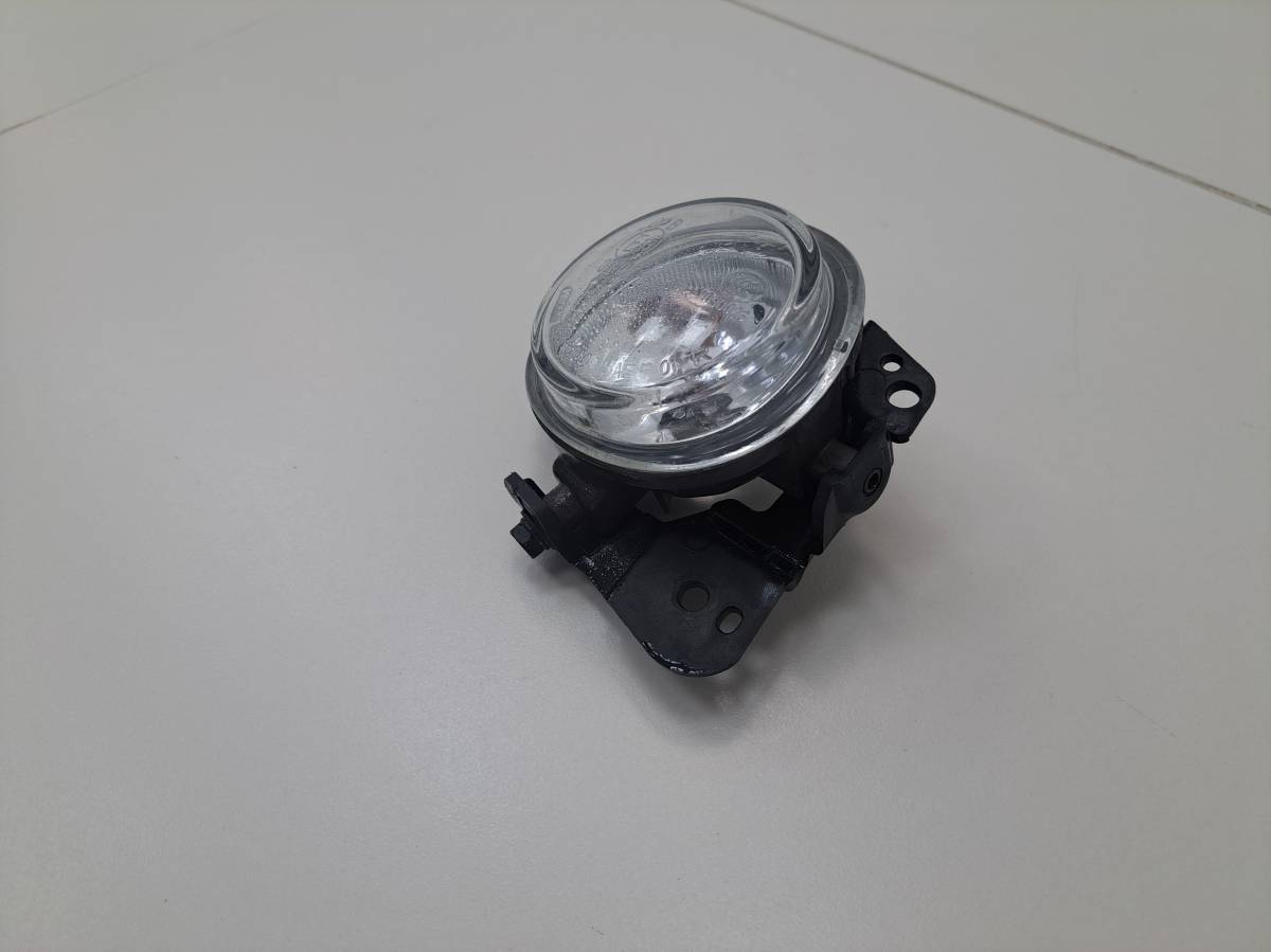 Фара противотуманная правая Mazda CX-7 (ER) 2006-2012 Фара противотуманная правая Mazda CX-7 (ER) 2006-2012