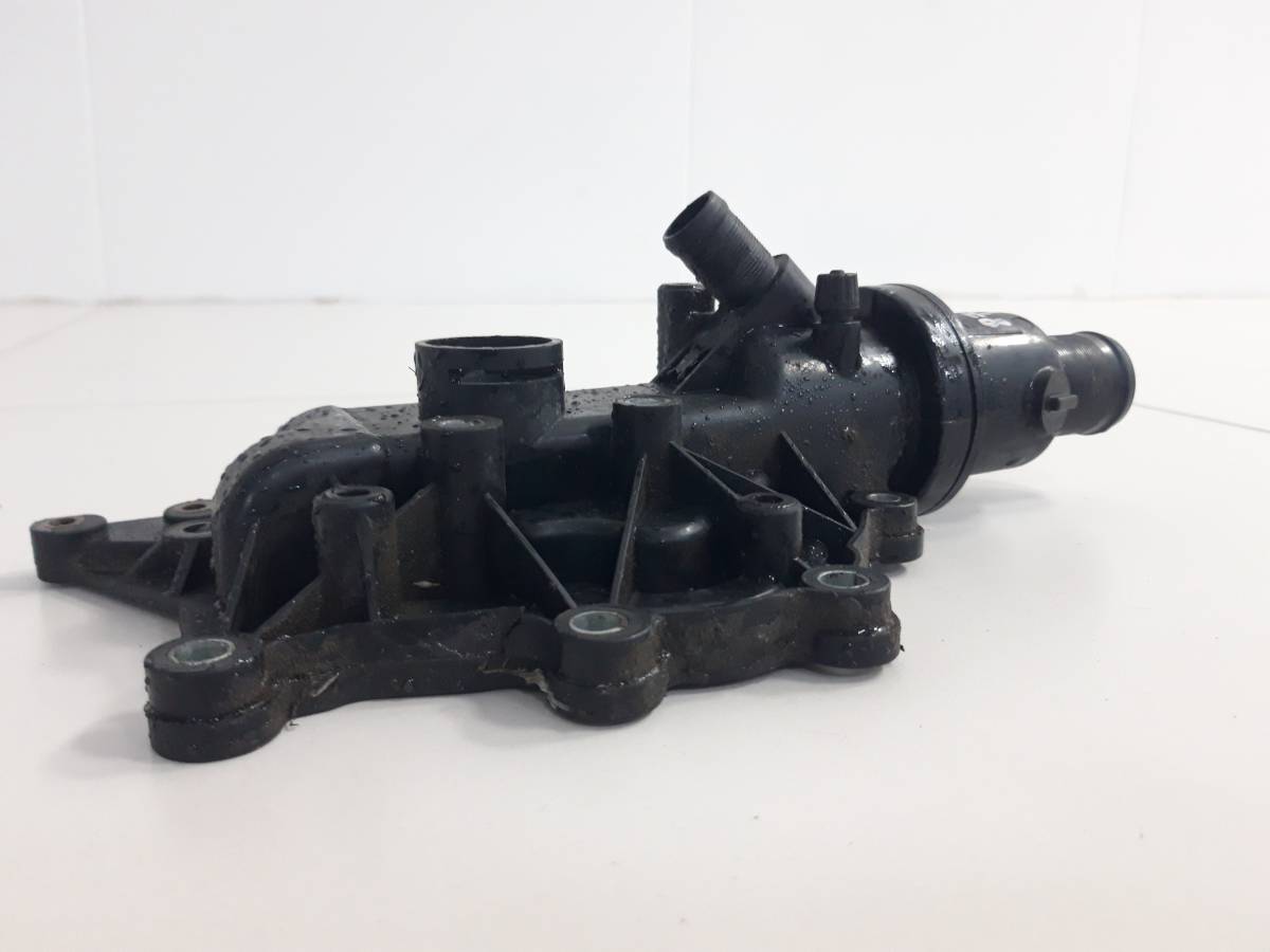 Корпус термостата Renault Megane (2) 2002-2009 Корпус термостата Renault Megane (2) 2002-2009