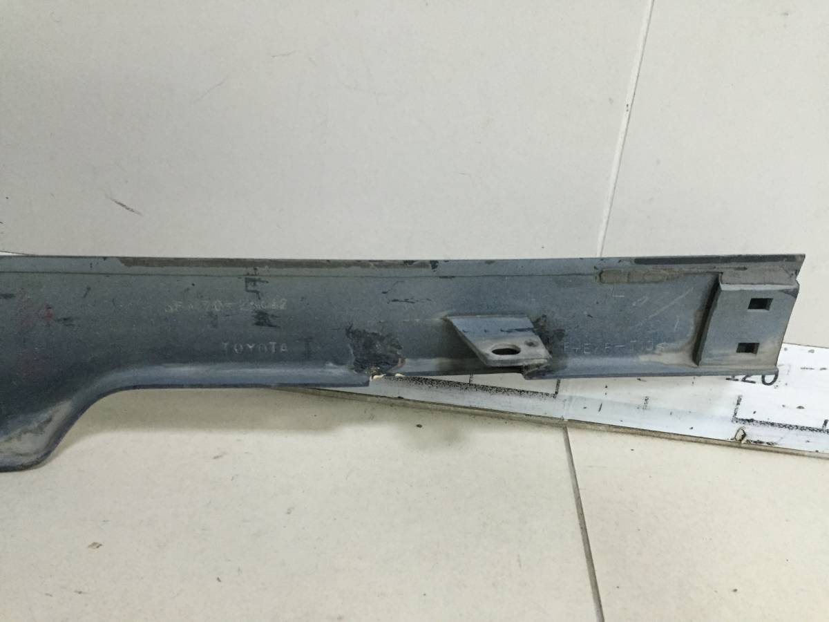 Накладка переднего бампера левая Toyota Noah (R60) 2001-2007