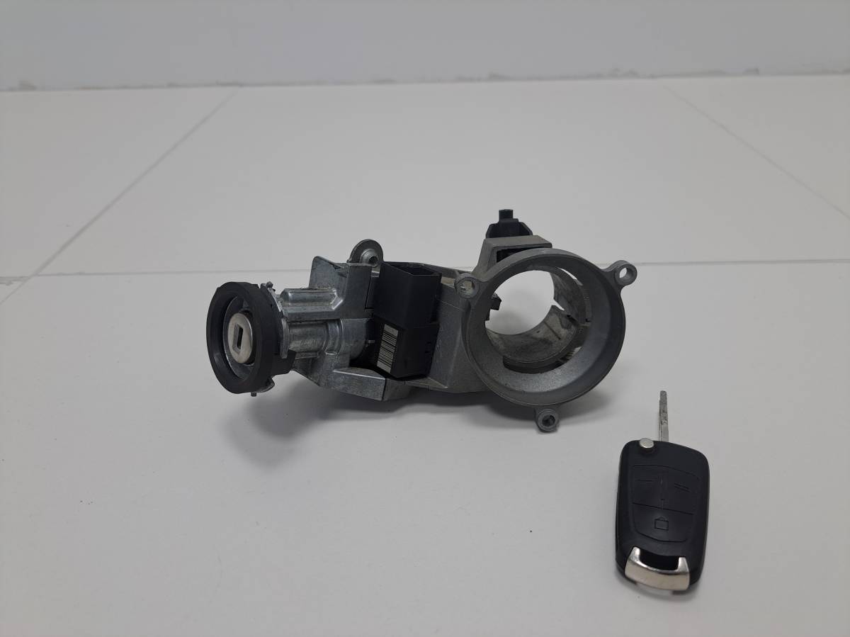 Замок зажигания Opel Corsa (D) 2006-2015