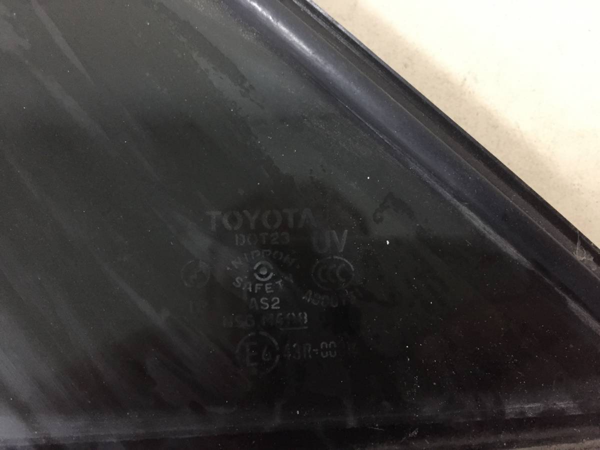 Стекло двери задней левой (форточка) Toyota Camry (XV30) 2001-2006