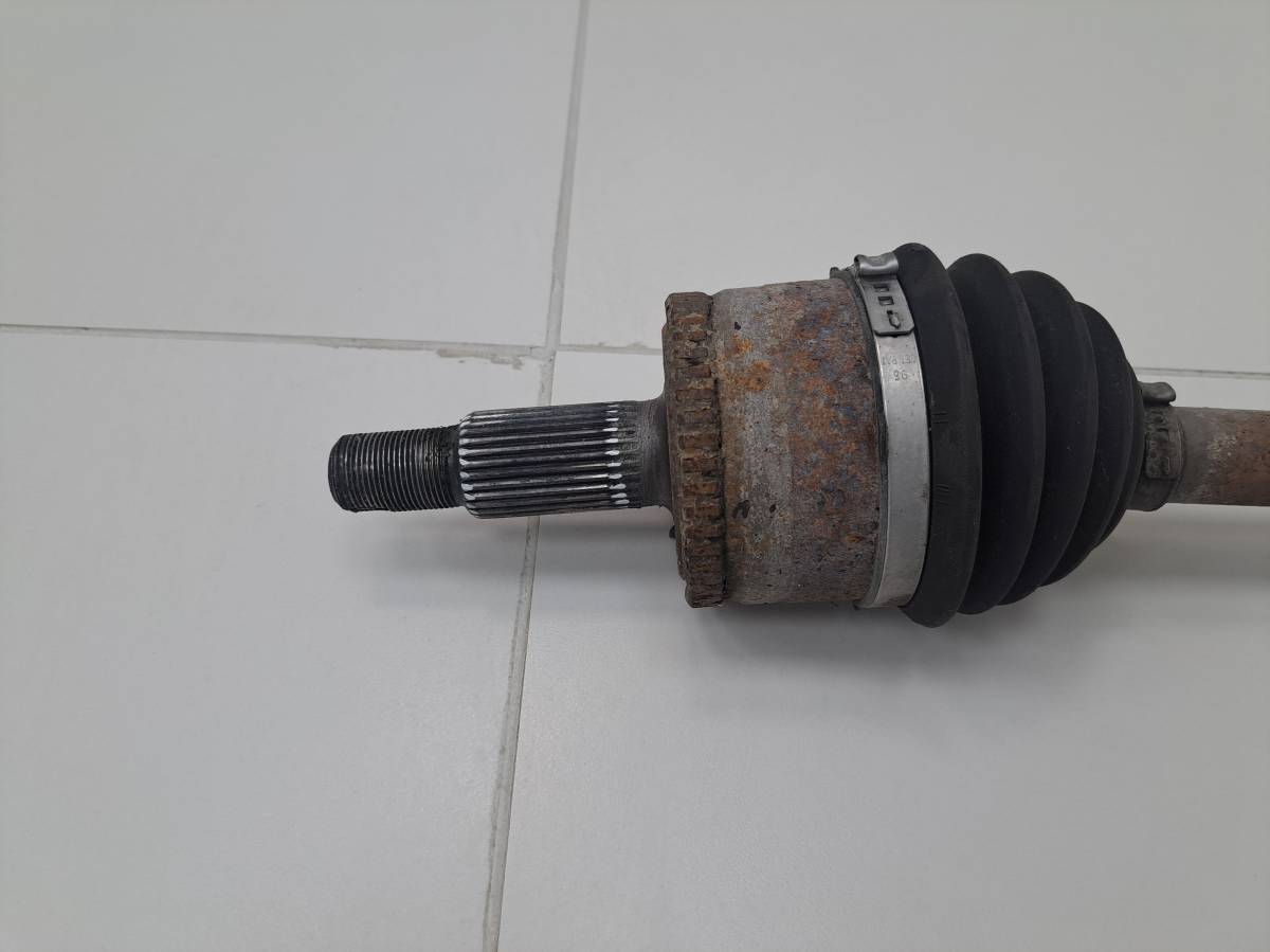 Полуось передняя левая Land Rover Discovery 3 2004-2009 Полуось передняя левая Land Rover Discovery 3 2004-2009
