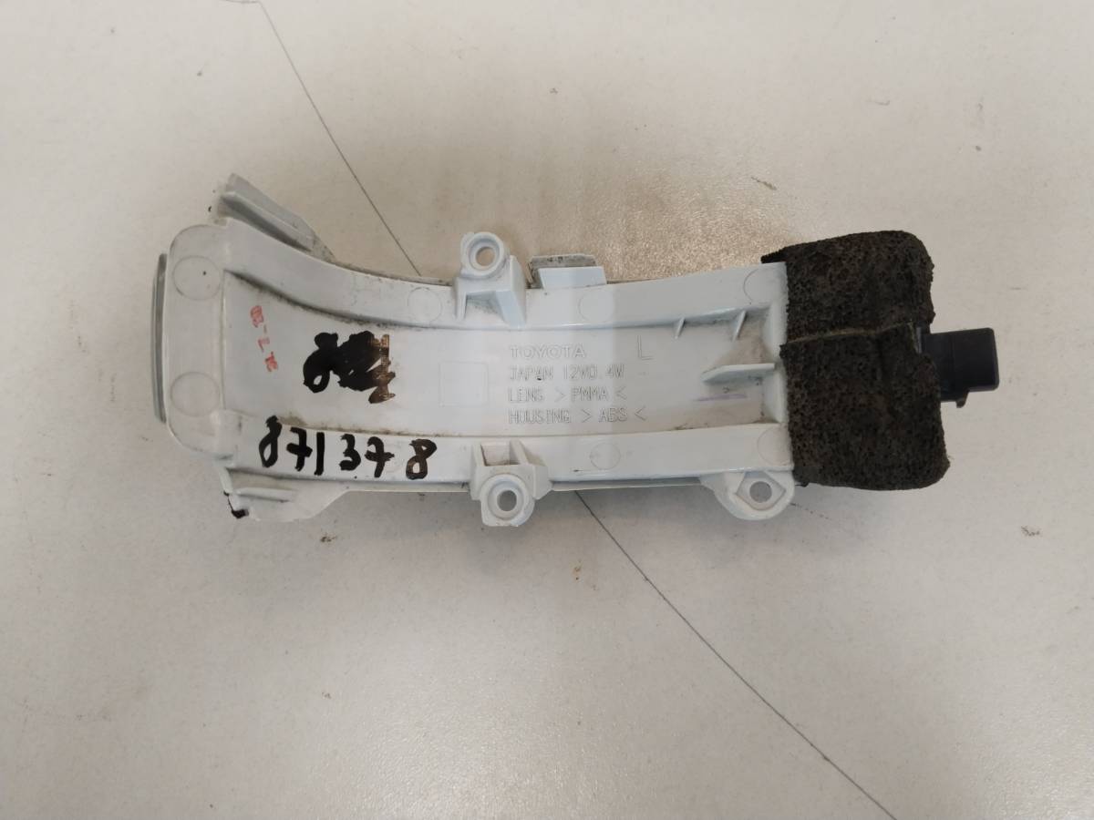Повторитель в зеркало Toyota Allion (T240) 2001-2007