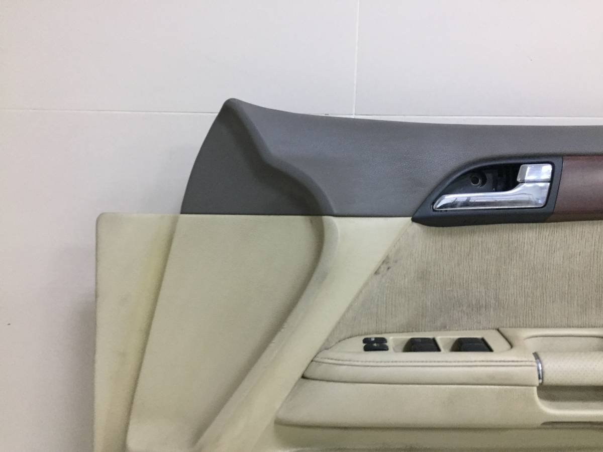 Обшивка двери передней правой Nissan Fuga Y50 2004-2009