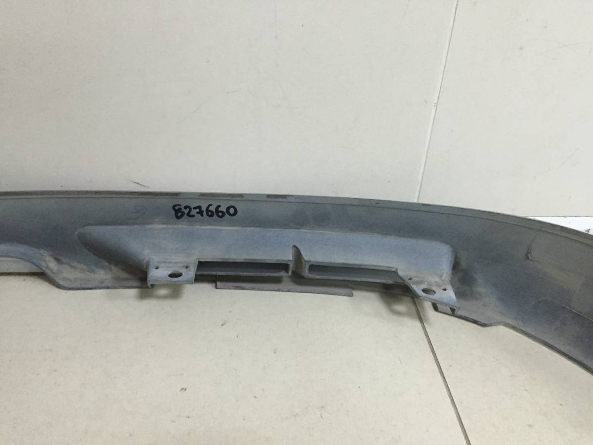 Накладка переднего бампера правая Toyota Noah (R60) 2001-2007