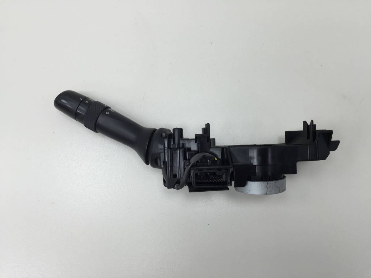 Переключатель поворотов подрулевой Toyota Land Cruiser (J200) 2007-2015