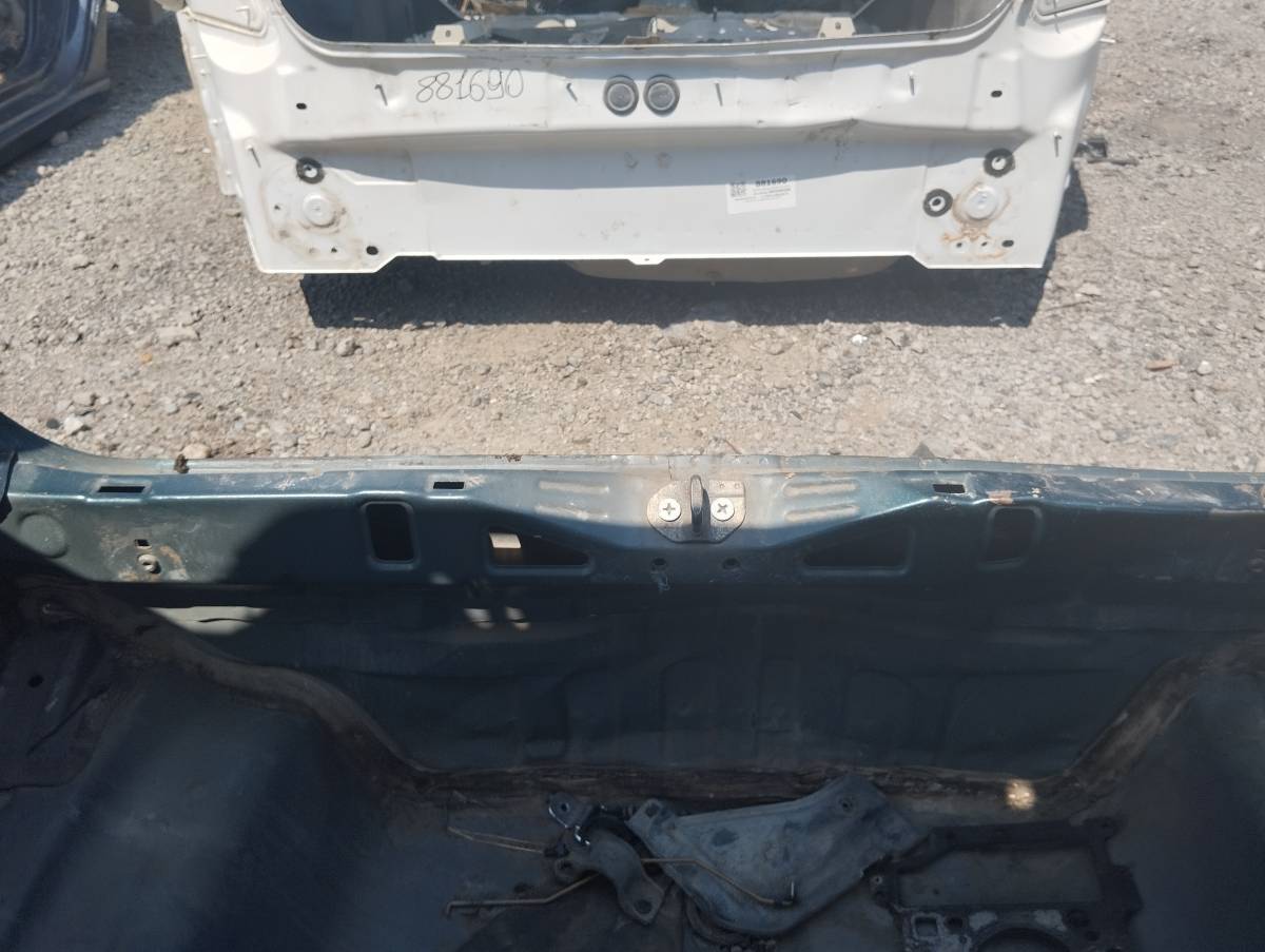 Панель задняя Toyota Corolla E120 2001-2007