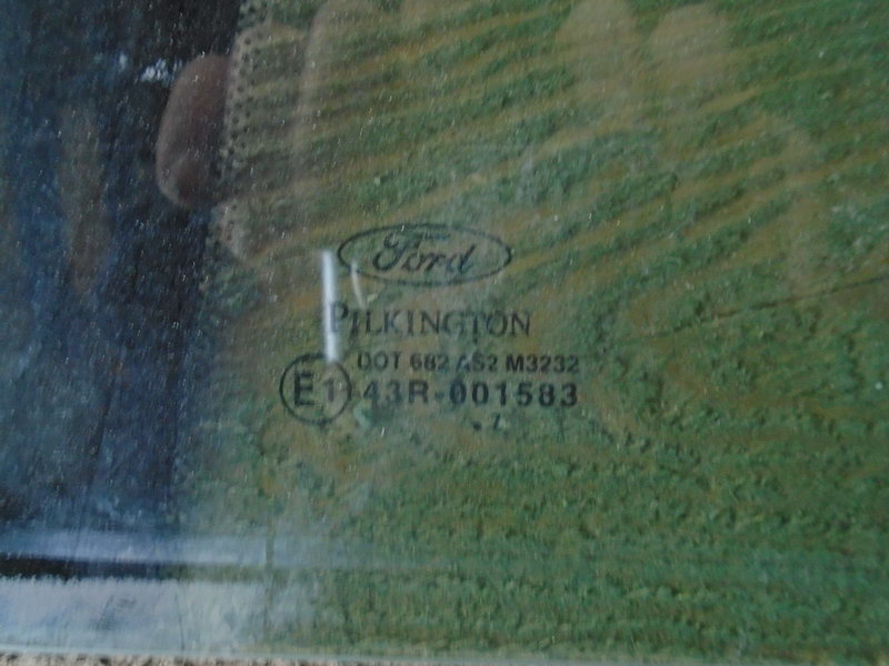 Стекло двери задней правой (форточка) для Ford Fusion (JU) 2002-2012