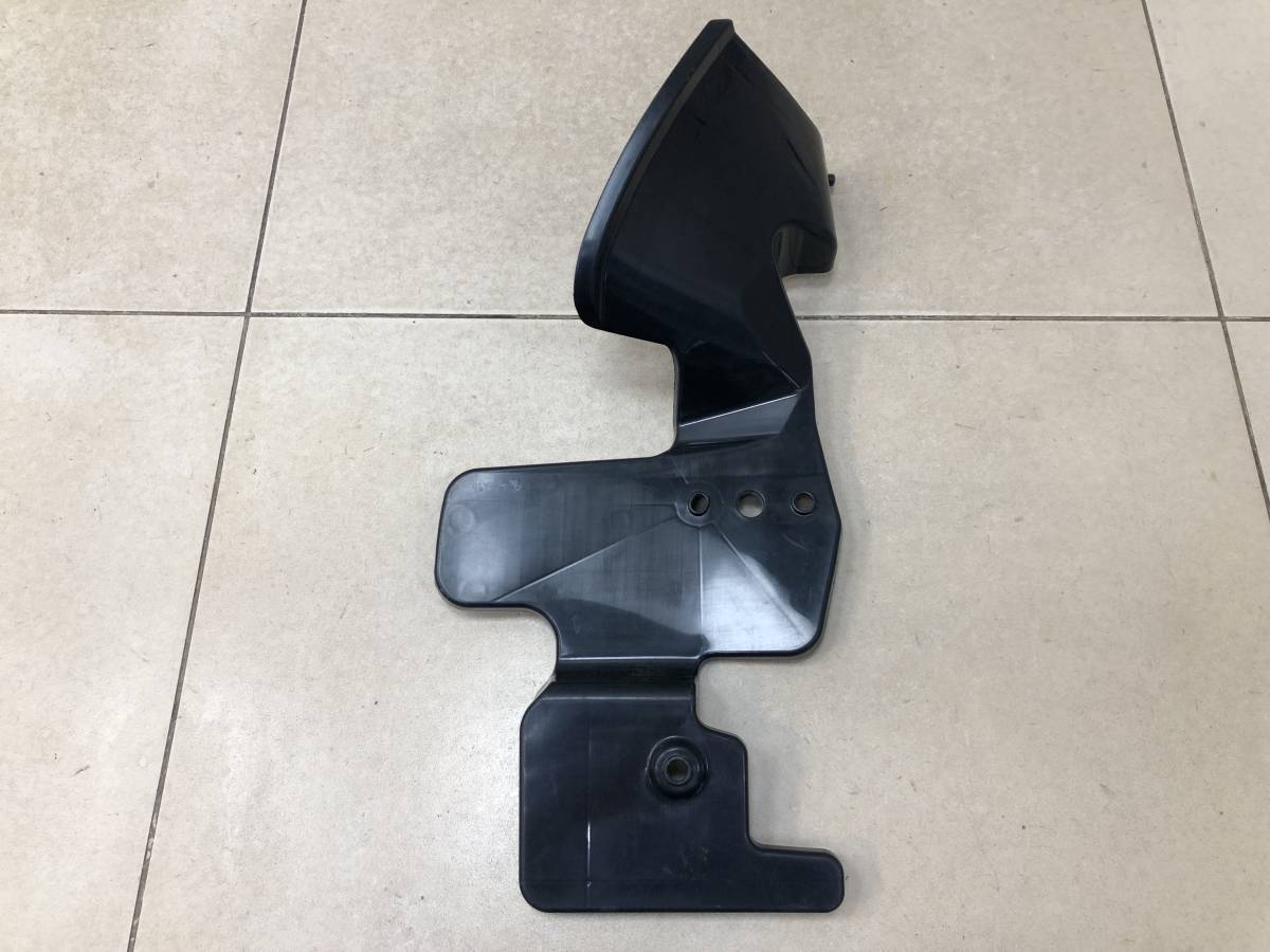 Воздуховод радиатора Toyota Hilux 2004-2015
