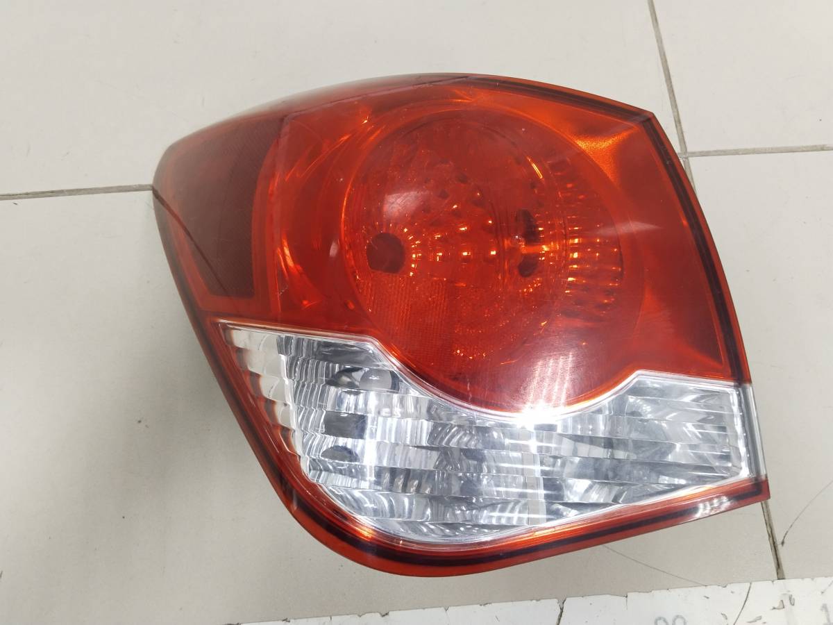 Фонарь задний наружный левый Chevrolet Cruze (J300) 2009-2016
