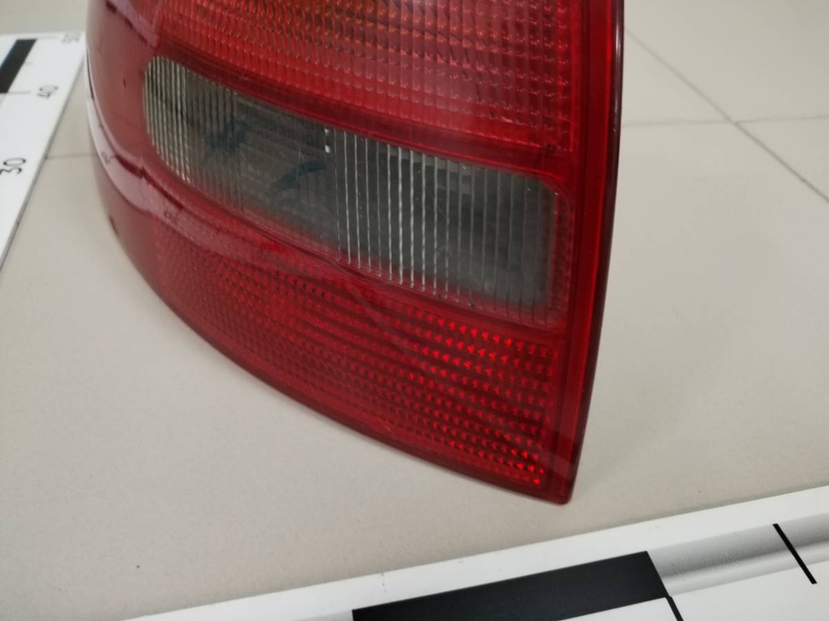 Фонарь задний левый Audi A6 (C5) 2000-2005
