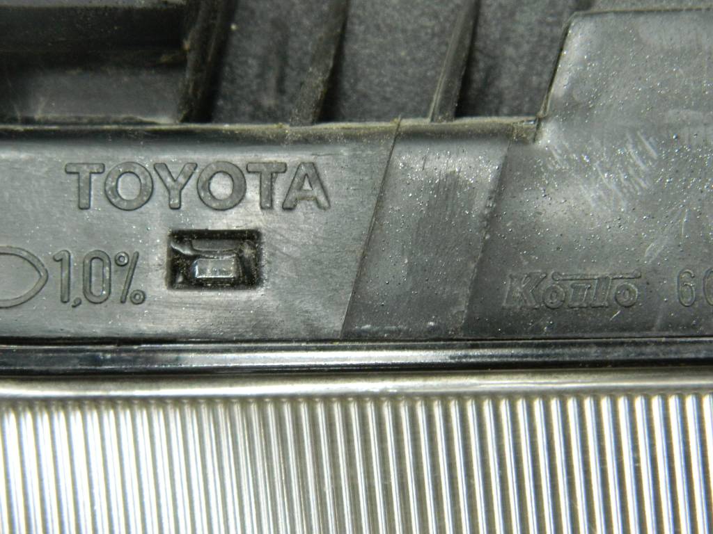 Фара левая Toyota Land Cruiser (J100) 1998-2007
