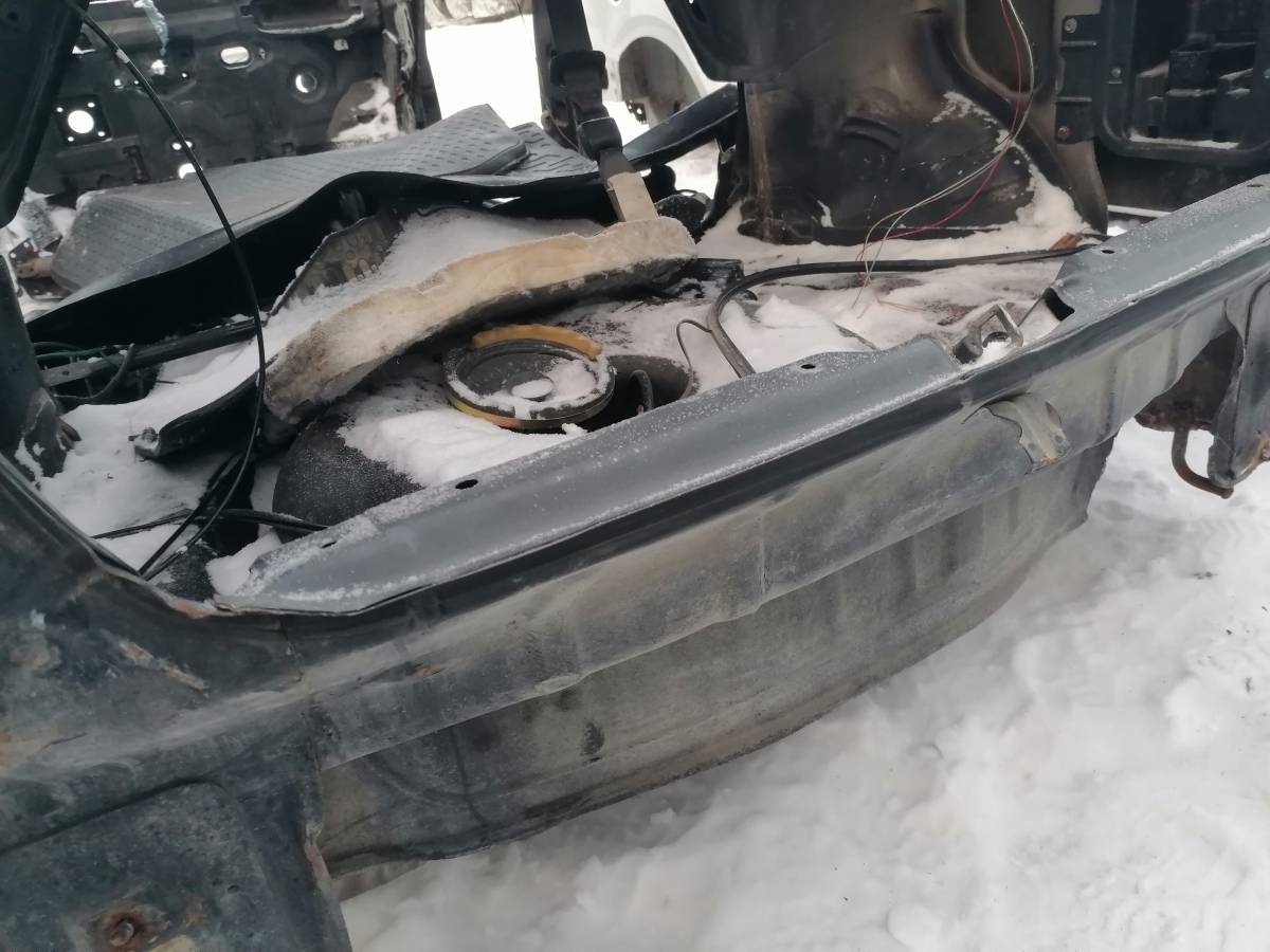 Панель задняя Suzuki Liana 2001-2007