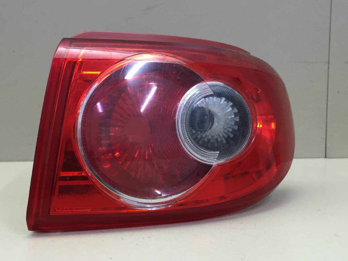 Фонарь задний наружный правый Mazda Demio (DY) 2002-2007