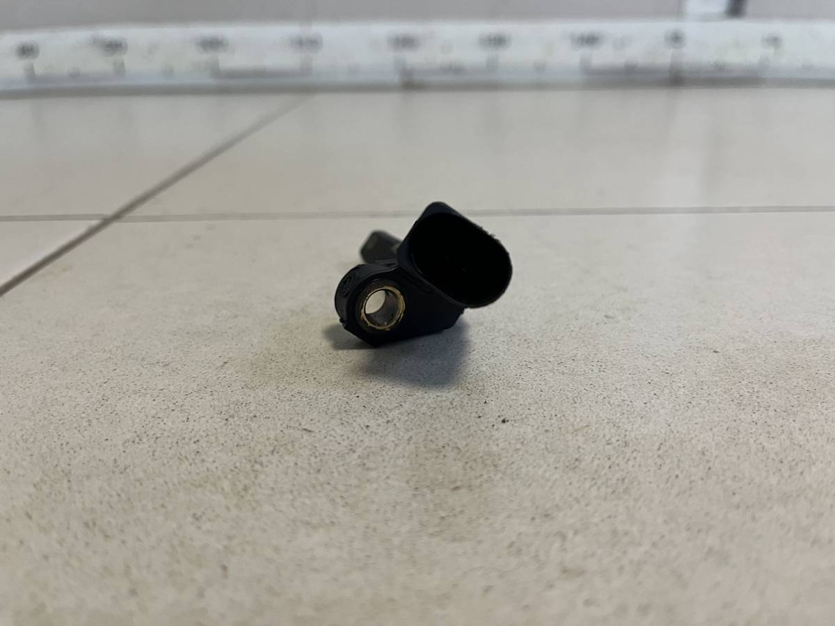 Датчик ABS задний левый Volkswagen Jetta (1K) 2006-2011