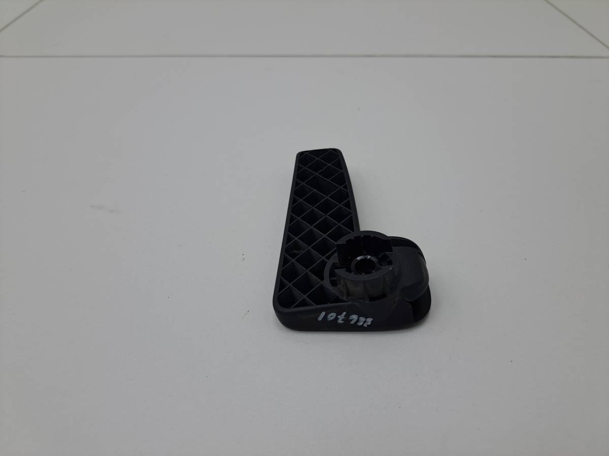 Ручка открывания капота Skoda Rapid 2012-2020