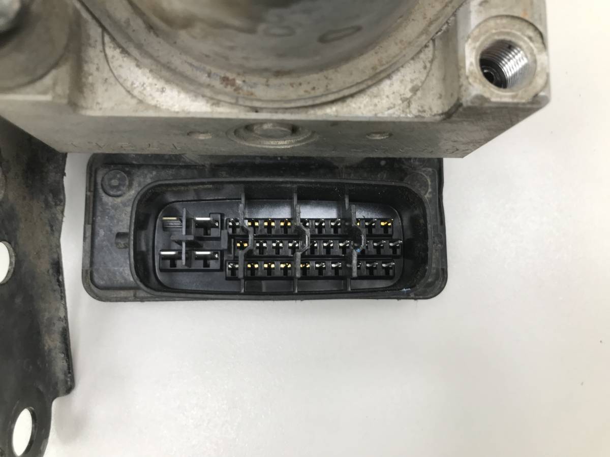 Блок ABS (насос) Toyota Vitz (P10) 1999-2005