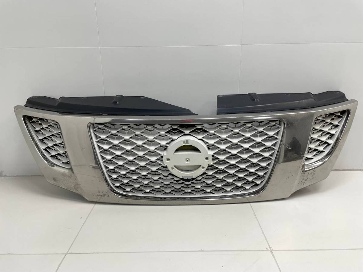 Решетка радиатора Nissan Patrol (Y62) 2010>