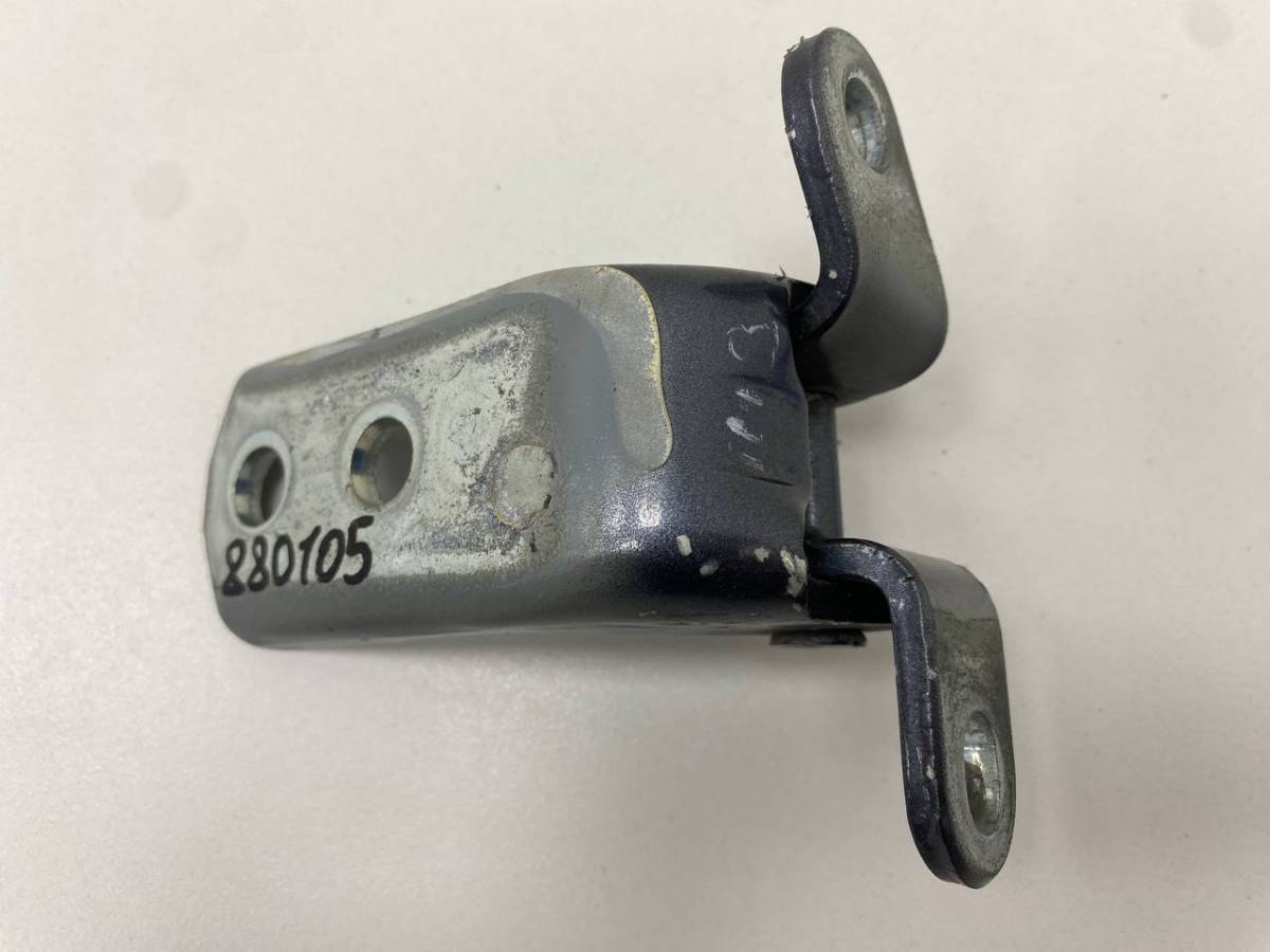 Петля двери передней правой верхняя Toyota Avensis (T250) 2003-2009