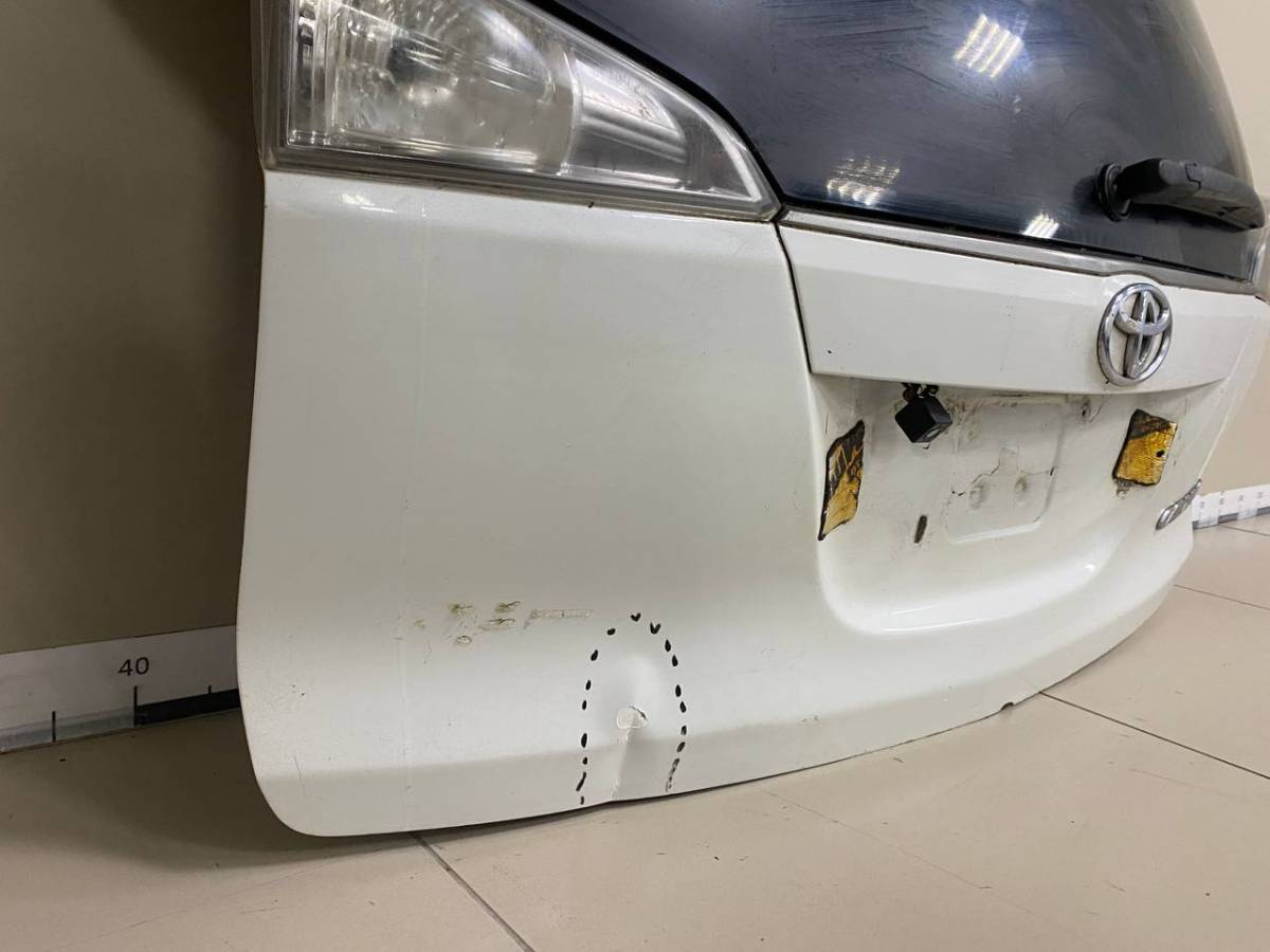 Дверь багажника со стеклом Toyota Caldina (T240) 2002-2007