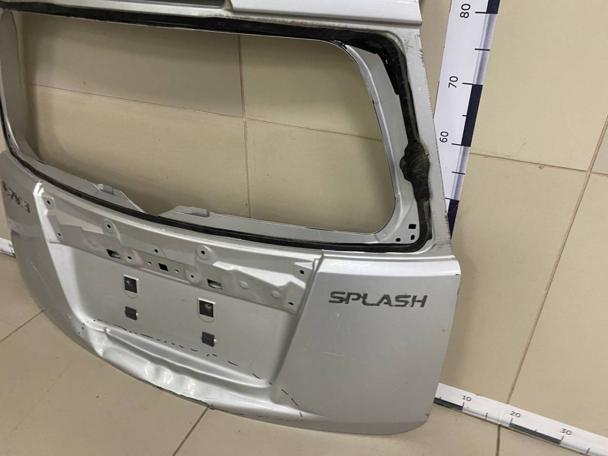 Дверь багажника Suzuki Splash 2008-2015