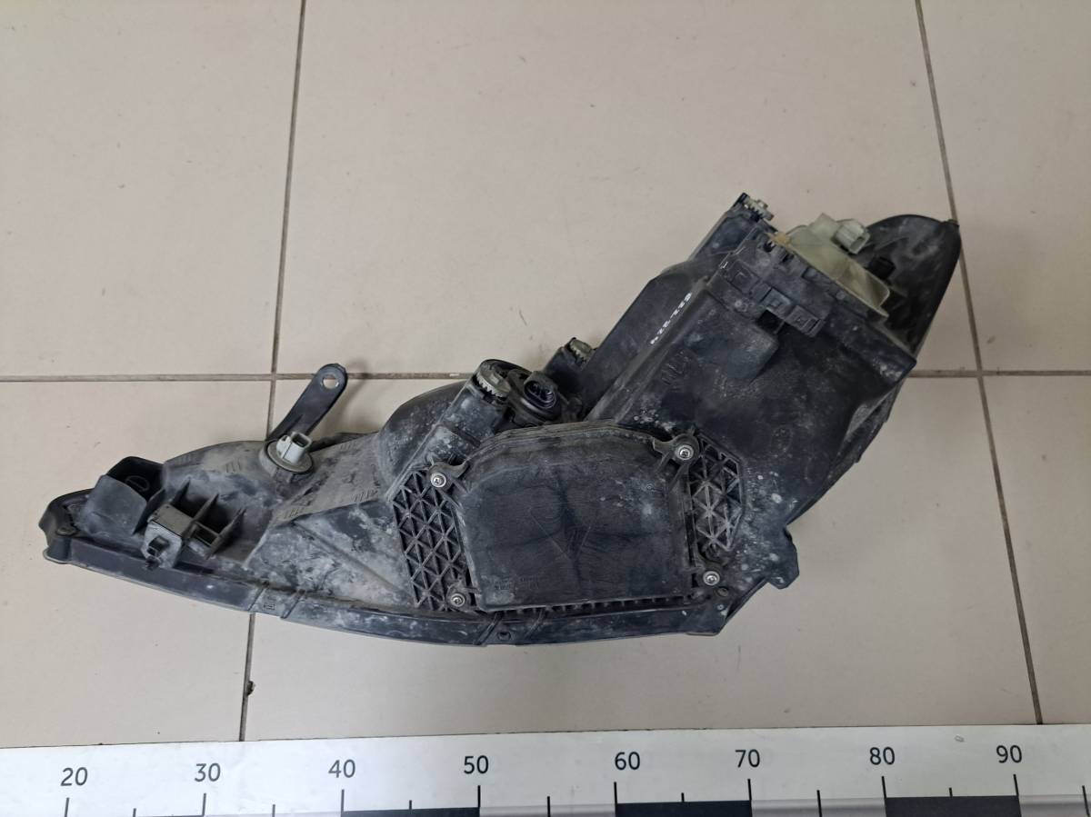 Фара правая Toyota Estima (R30, R40) 2000-2005